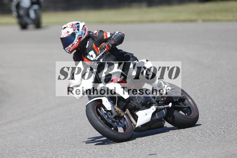 /15 22.05.2026  Plüss Moto Sport  Discover the Bike ADR /Gruppe gruen - Bike 1/4